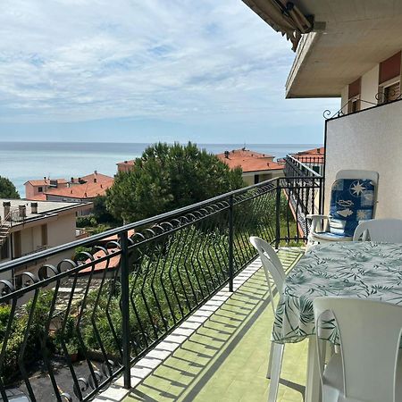 Appartamento Angela Riva Ligure Bagian luar foto